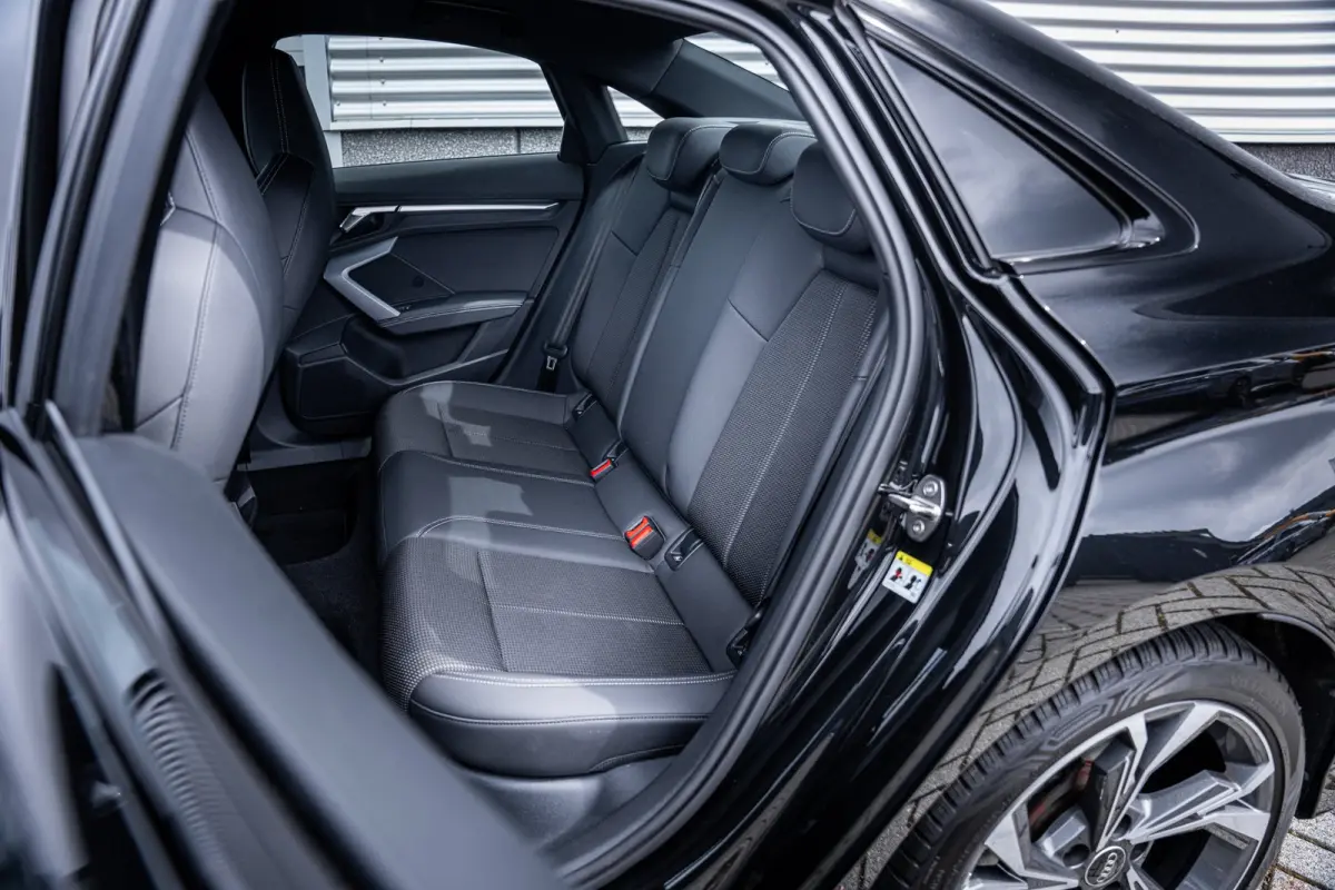 30 TFSI S edition | Airco (automatisch) | Apple Carplay/Android Auto|telefoonintegratie premium | Cruise control