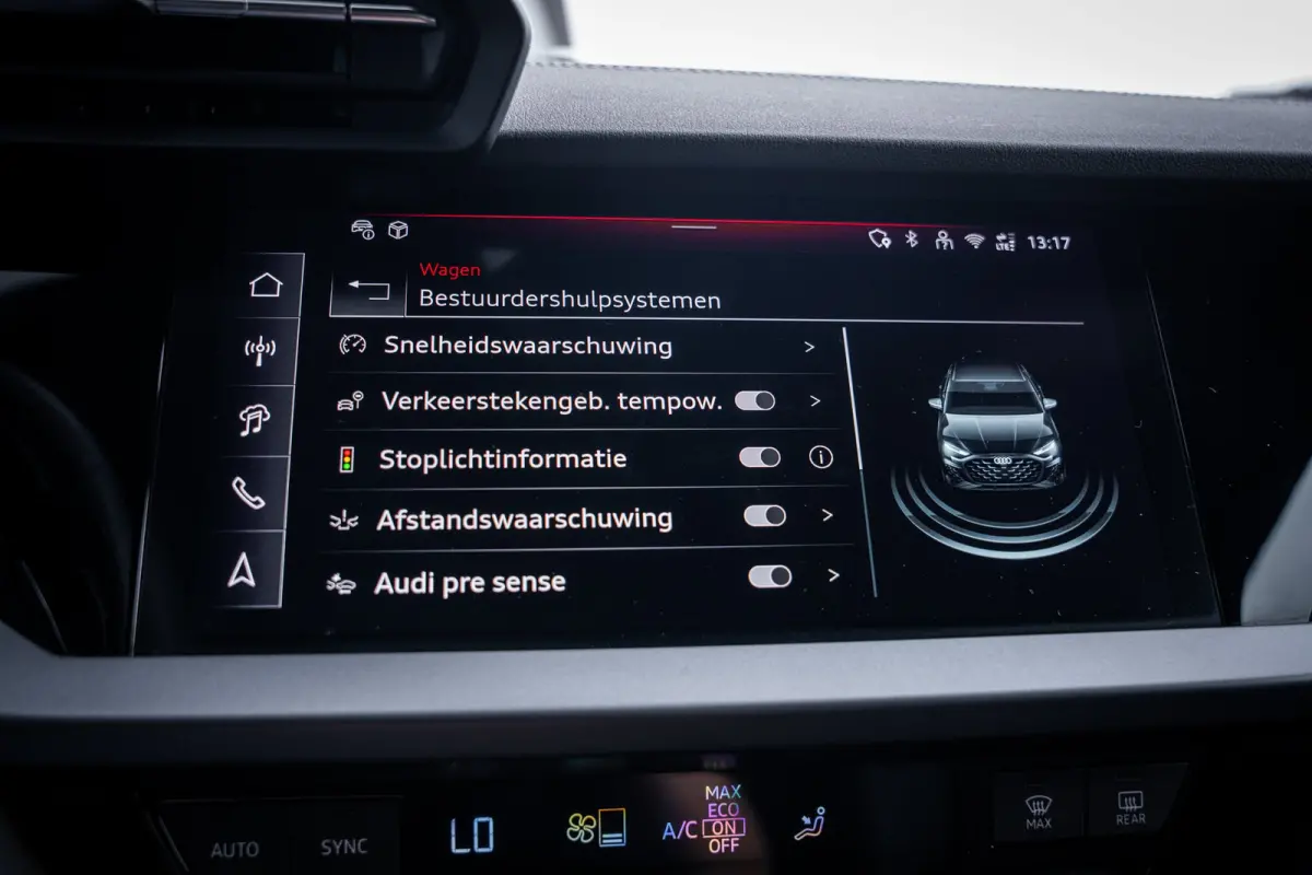 30 TFSI S edition | Airco (automatisch) | Apple Carplay/Android Auto|telefoonintegratie premium | Cruise control