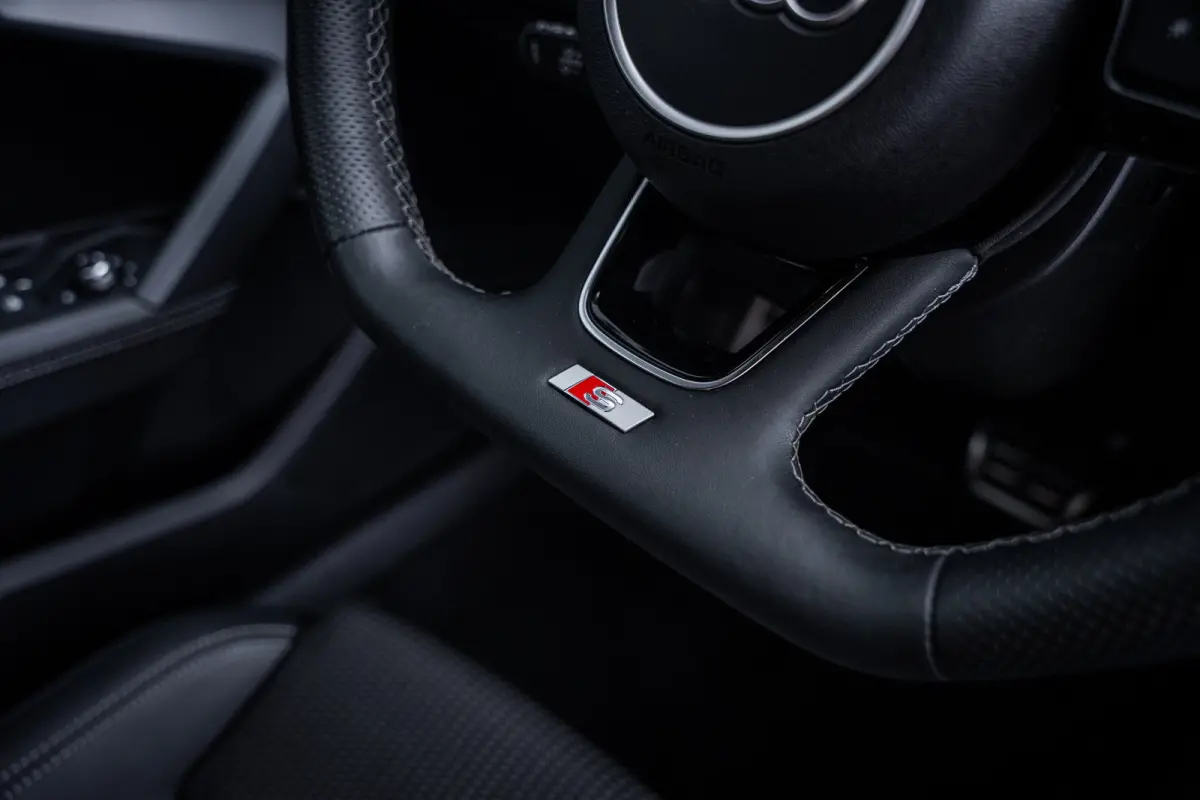30 TFSI S edition | Airco (automatisch) | Apple Carplay/Android Auto|telefoonintegratie premium | Cruise control