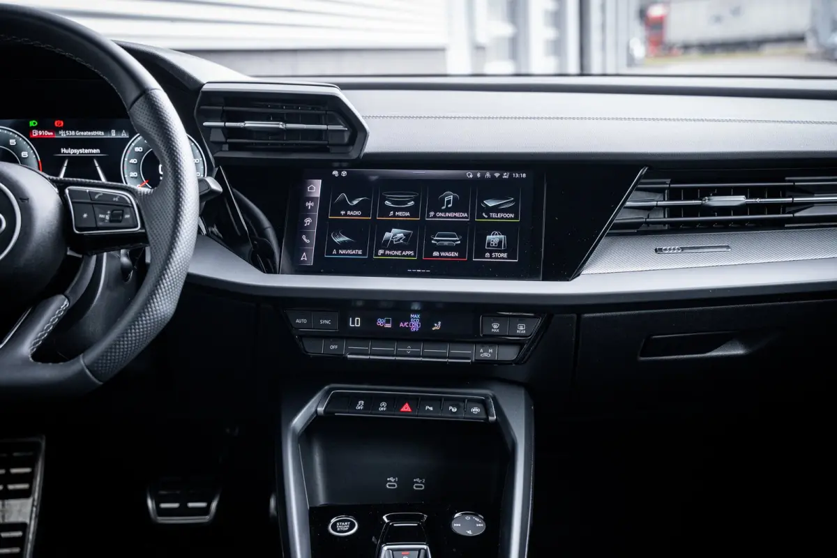 30 TFSI S edition | Airco (automatisch) | Apple Carplay/Android Auto|telefoonintegratie premium | Cruise control