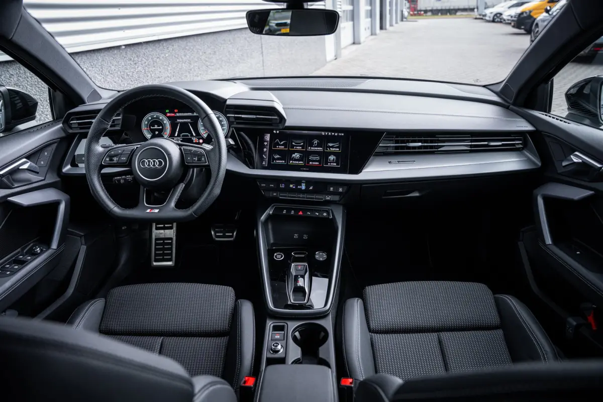 30 TFSI S edition | Airco (automatisch) | Apple Carplay/Android Auto|telefoonintegratie premium | Cruise control