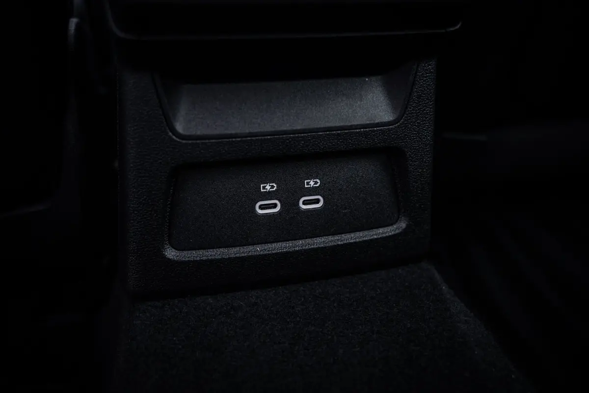 30 TFSI S edition | Airco (automatisch) | Apple Carplay/Android Auto|telefoonintegratie premium | Cruise control