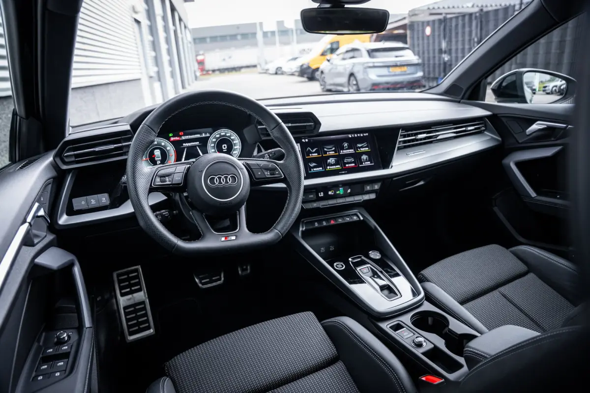 30 TFSI S edition | Airco (automatisch) | Apple Carplay/Android Auto|telefoonintegratie premium | Cruise control