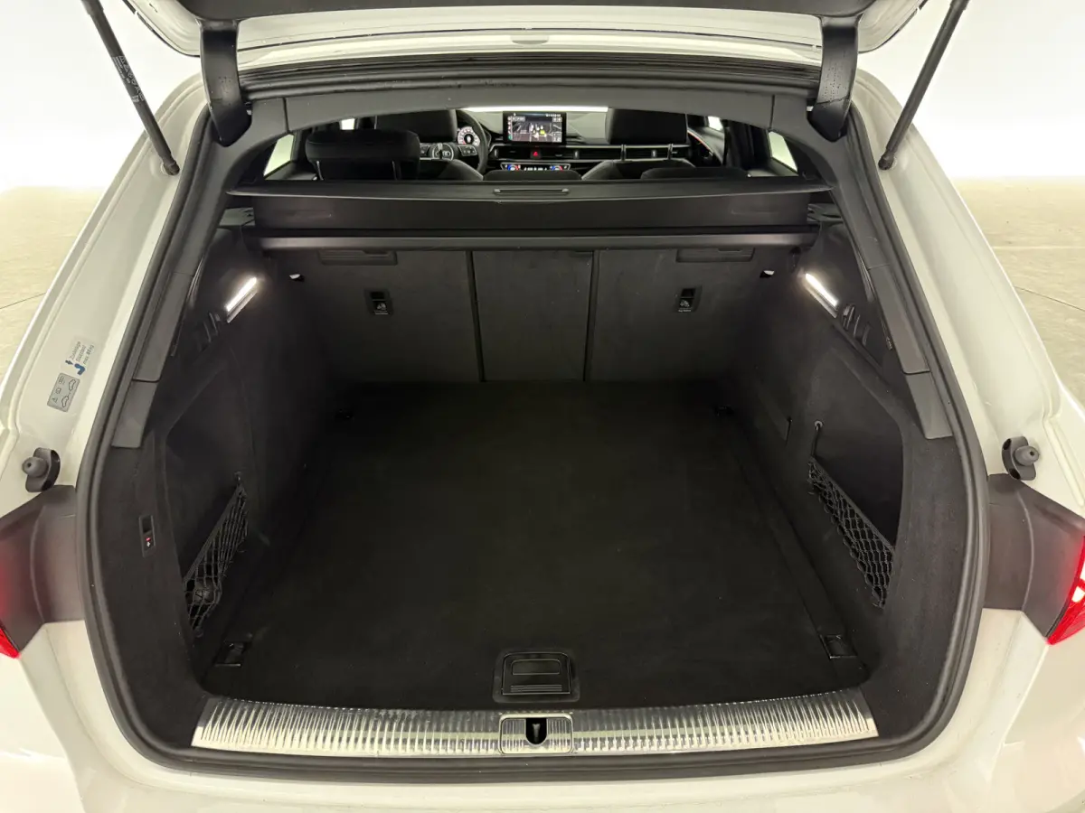 35 TFSI S-Line Competition | Black Edition | Pano | Camera | Virtual | Sfeer | Trekhaak | Carplay | Parkeersens.