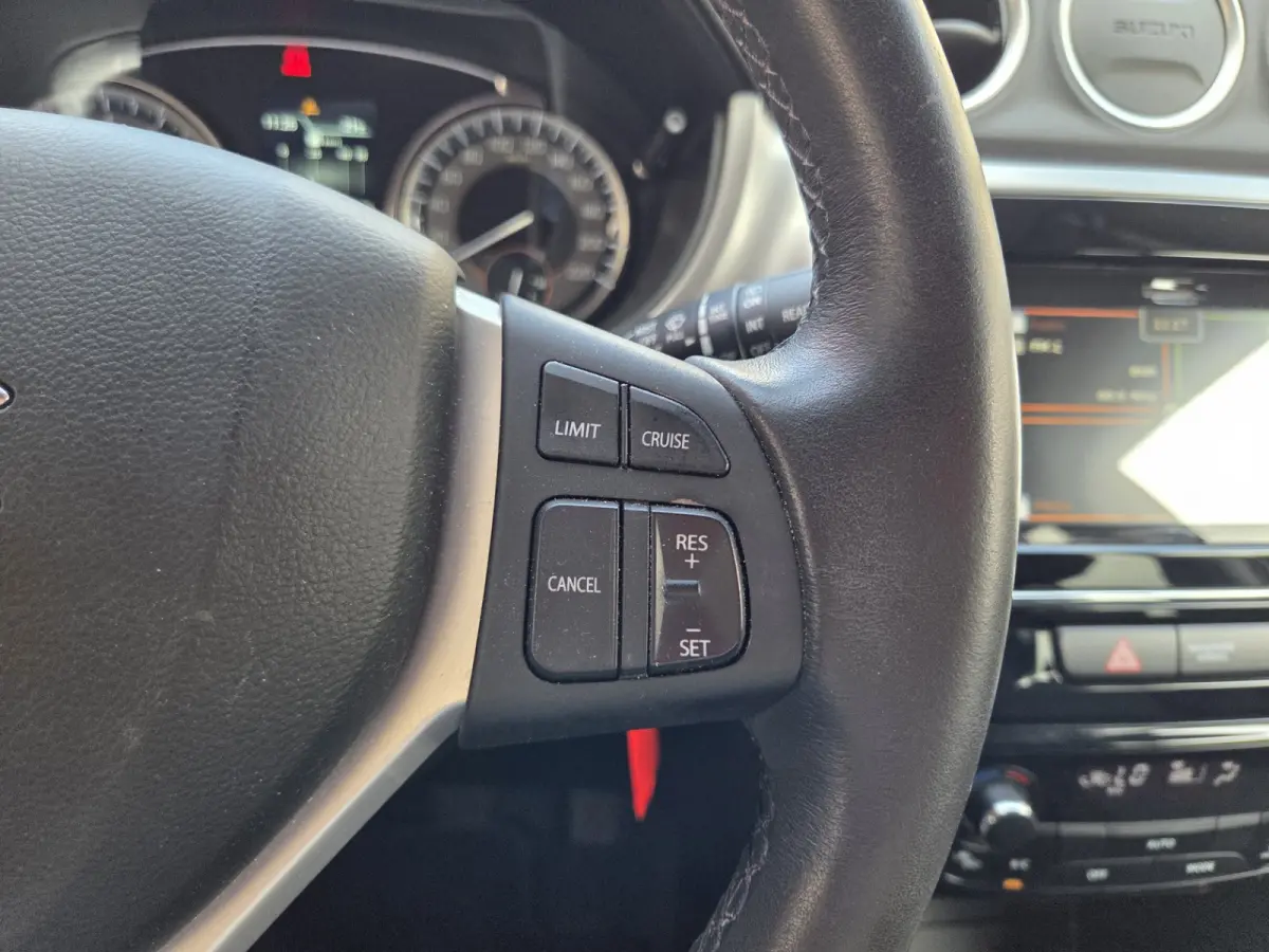 1.0 Boosterjet Select /Stoelverwarming/ Apple carplay -Android auto/ Cruise control/Camera/ Rijklaarprijs!