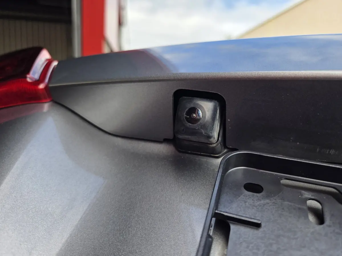 1.0 Boosterjet Select /Stoelverwarming/ Apple carplay -Android auto/ Cruise control/Camera/ Rijklaarprijs!