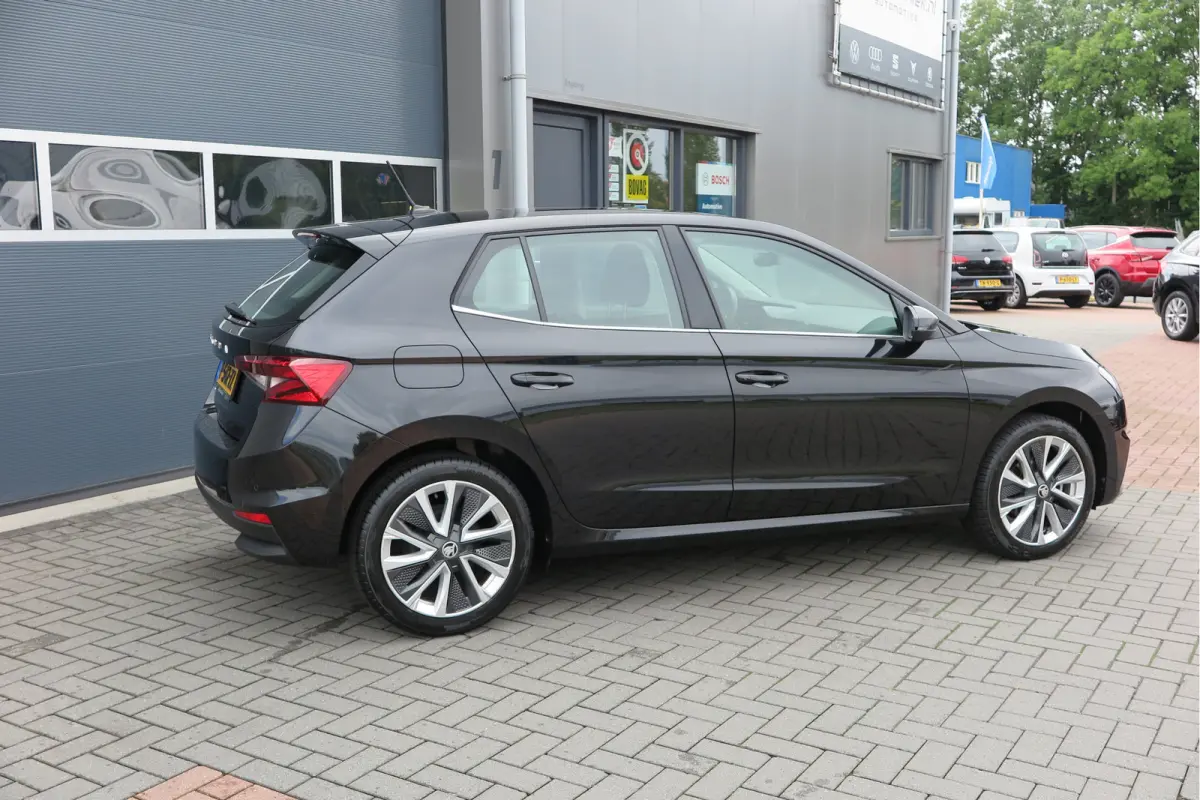 1.0 TSI 81kw 110pk DSG Business Edition Virtual cockpit,DAB+ , PDC, Navi via Carplay , LMV ,Led, .