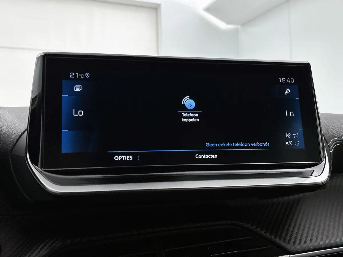 GT Pack 130pk Automaat | Navigatie | Achteruitrijcamera | Leder/Alcantara | Stoelverwarming | Full Led koplampen | Adaptieve Cruise Control | 3D Cockpit | Parkeersensoren v+a | Climate Contr