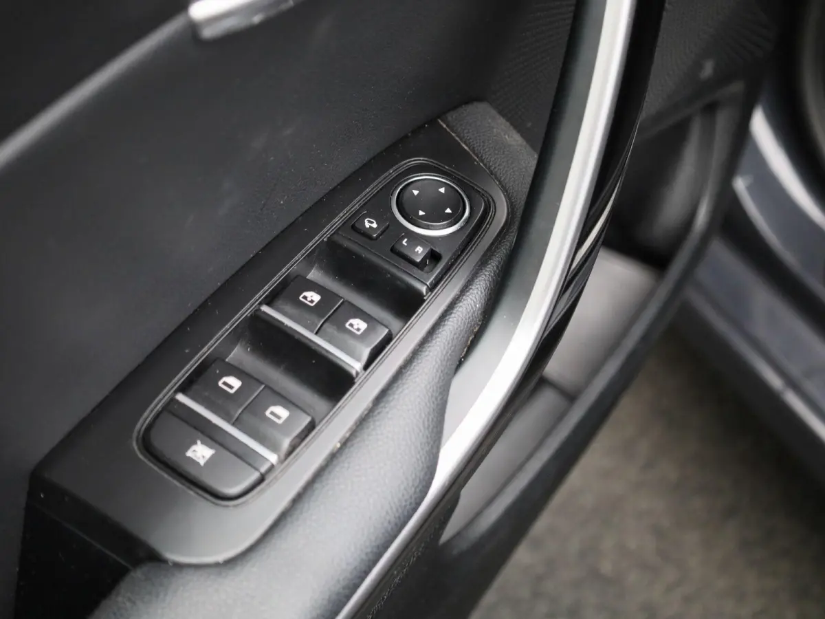1.0 T-GDi GT-Line Business Edition | Apple Carplay / Android Auto | Camera | Navigatie | Keyless | Stoel/Stuurverwarming |