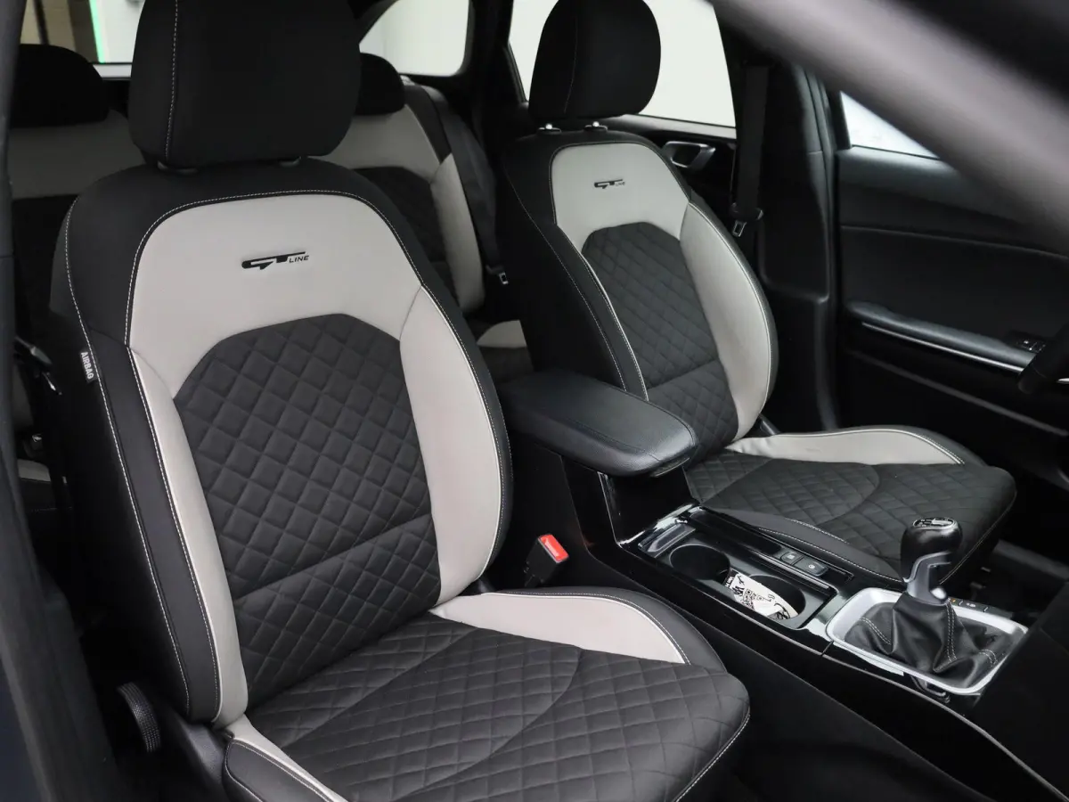 1.0 T-GDi GT-Line Business Edition | Apple Carplay / Android Auto | Camera | Navigatie | Keyless | Stoel/Stuurverwarming |