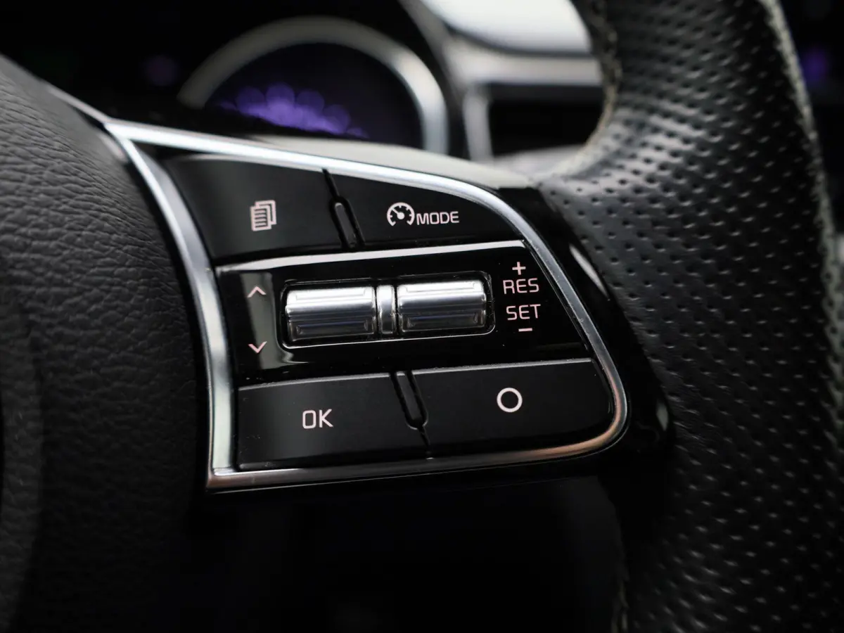 1.0 T-GDi GT-Line Business Edition | Apple Carplay / Android Auto | Camera | Navigatie | Keyless | Stoel/Stuurverwarming |