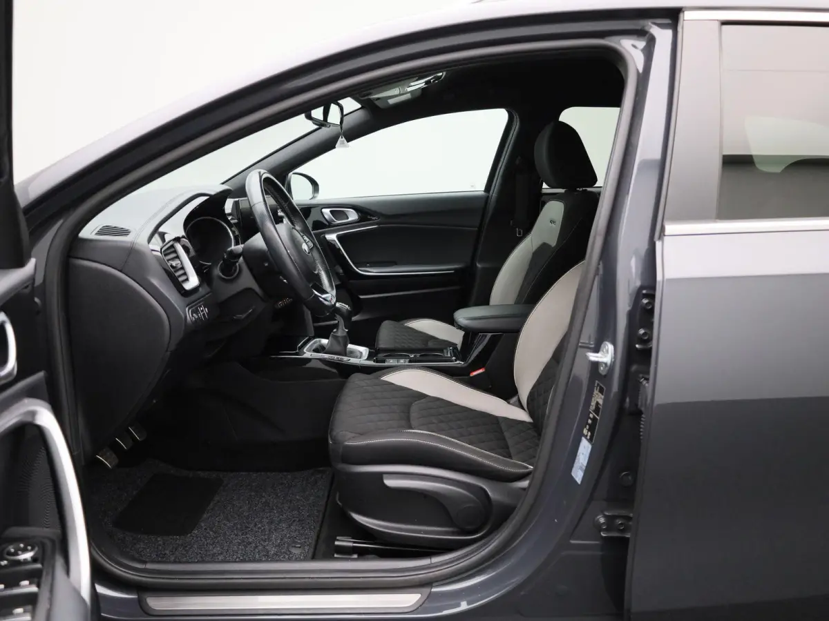 1.0 T-GDi GT-Line Business Edition | Apple Carplay / Android Auto | Camera | Navigatie | Keyless | Stoel/Stuurverwarming |