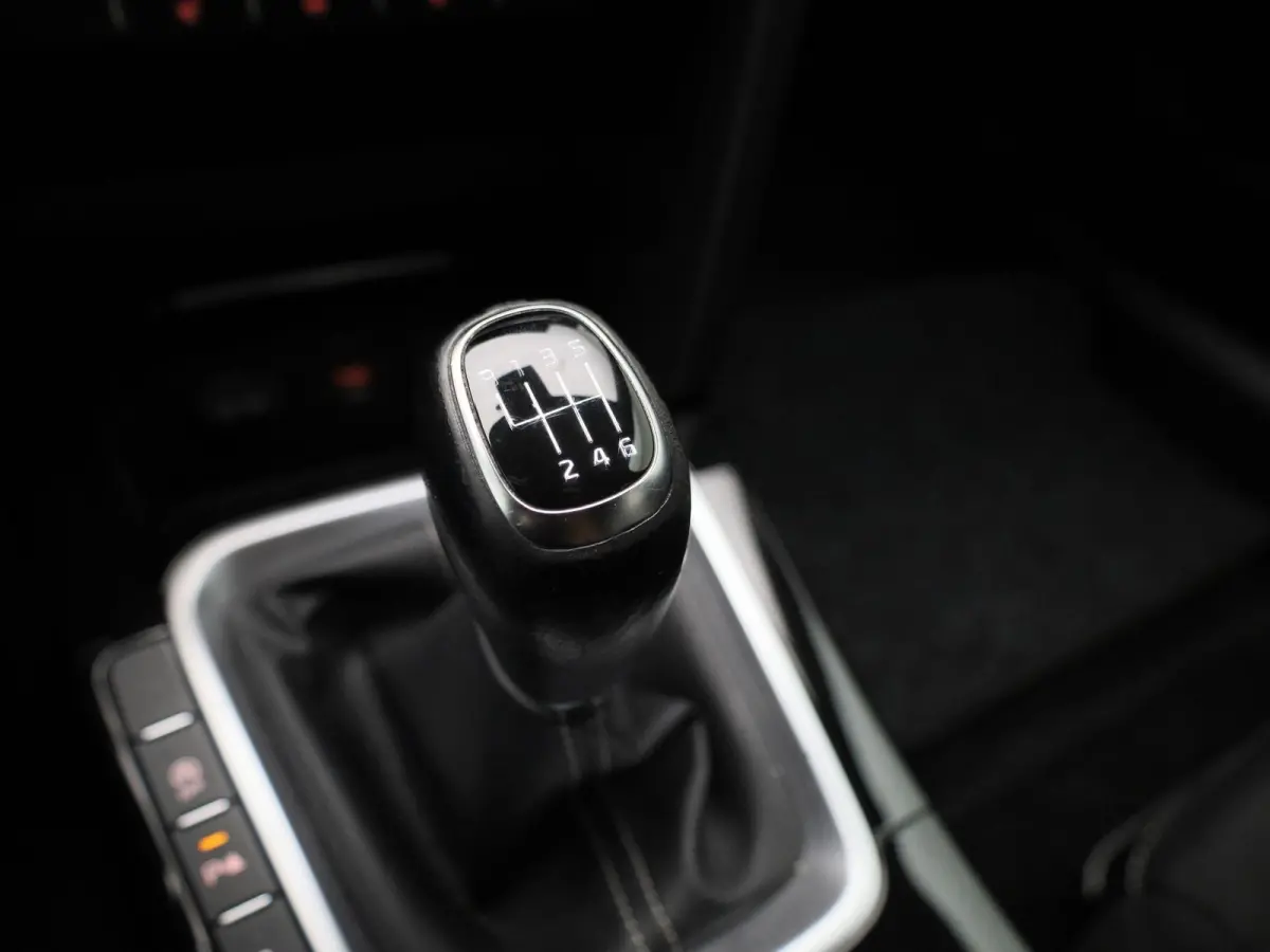 1.0 T-GDi GT-Line Business Edition | Apple Carplay / Android Auto | Camera | Navigatie | Keyless | Stoel/Stuurverwarming |