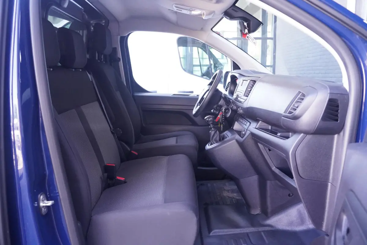 1.5 CDTI 120 pk L2H1 Edition Airco, Cruise Control Laadruimte Pakket, PDC achter, 3-Zits