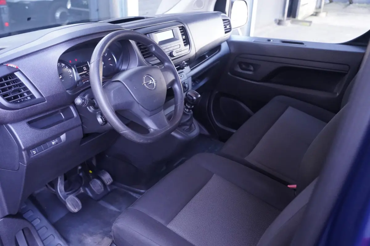 1.5 CDTI 120 pk L2H1 Edition Airco, Cruise Control Laadruimte Pakket, PDC achter, 3-Zits