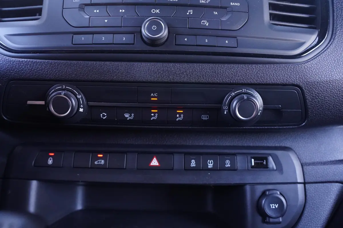 1.5 CDTI 120 pk L2H1 Edition Airco, Cruise Control Laadruimte Pakket, PDC achter, 3-Zits