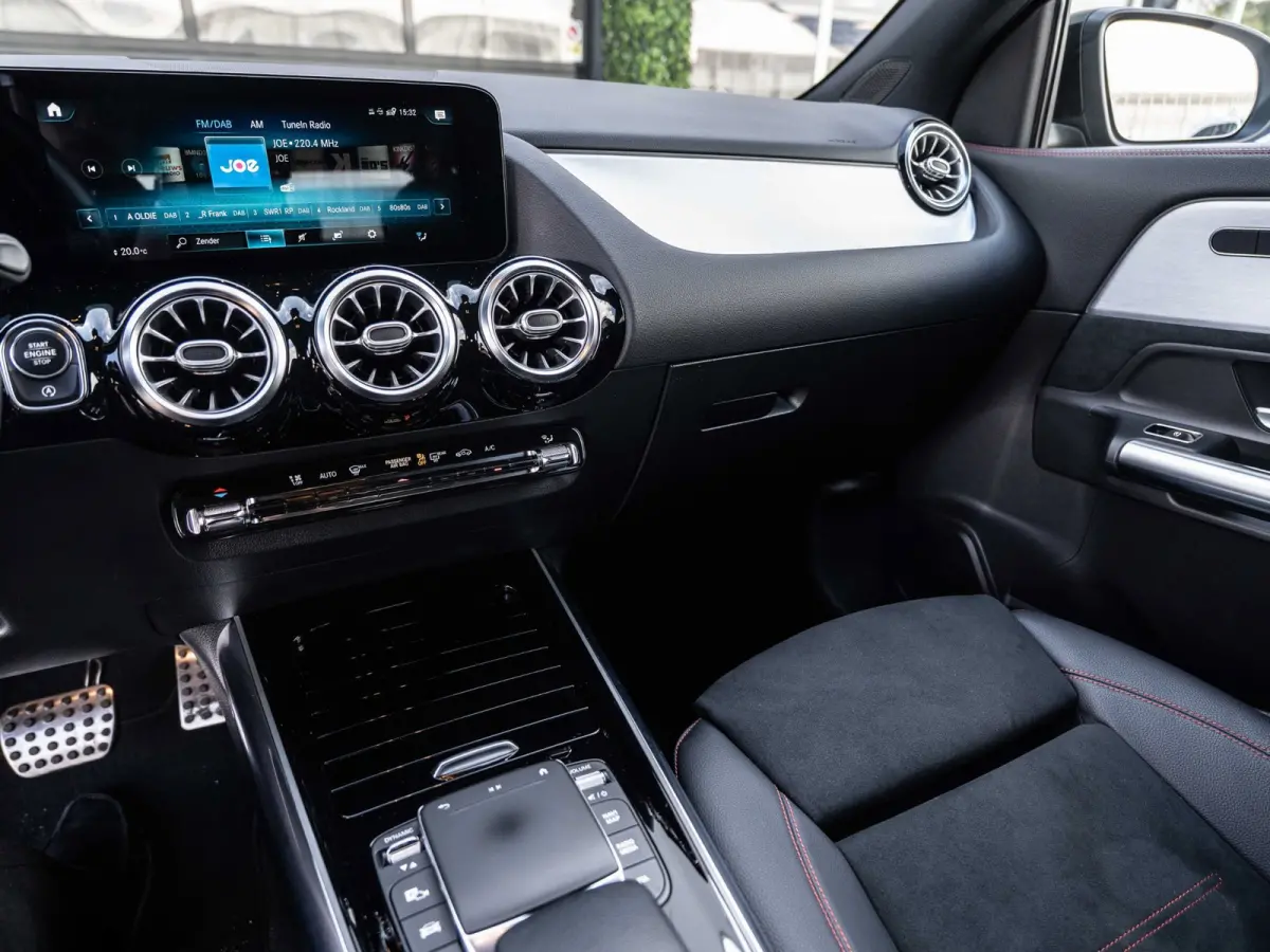 200 Premium AMG-Line | Night Pack | Camera | Carplay | Ambient | Dealer ond.