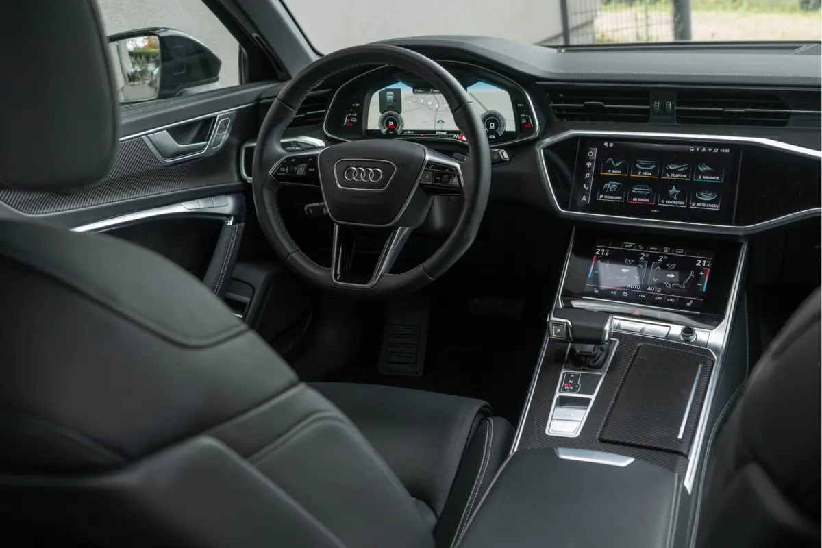 50 TFSI e Quattro / Head-Up Display/ Bang & Olufsen Sound System/ Cruise Control/ Panoramadak/ 220kW (300PK)