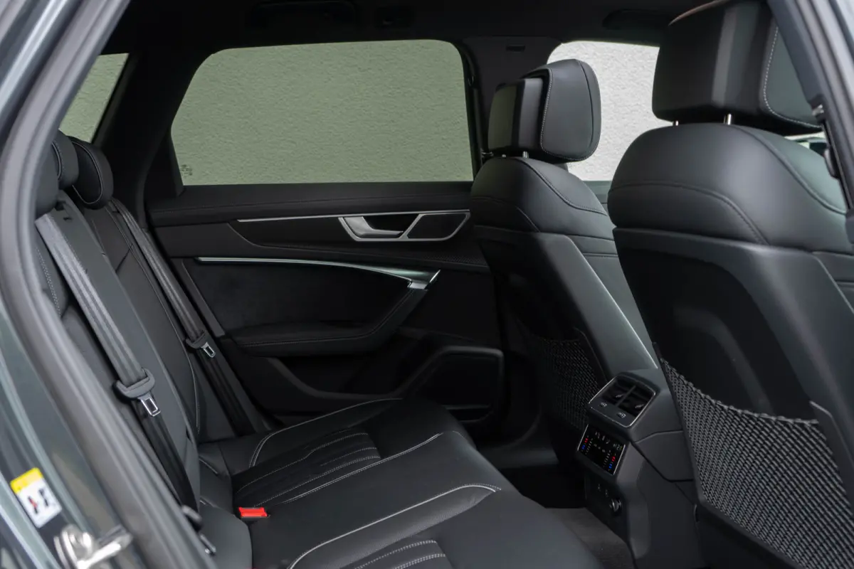 50 TFSI e Quattro / Head-Up Display/ Bang & Olufsen Sound System/ Cruise Control/ Panoramadak/ 220kW (300PK)