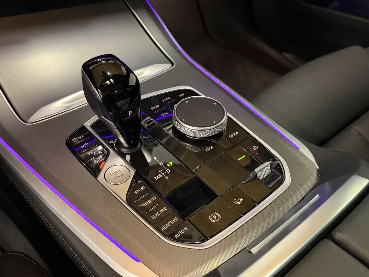 XDrive45e High Executive - Panorama - Luchtvering - Xpel Coating