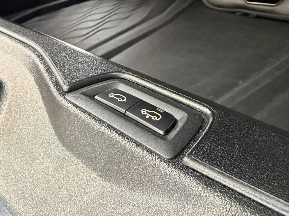 XDrive45e High Executive - Panorama - Luchtvering - Xpel Coating