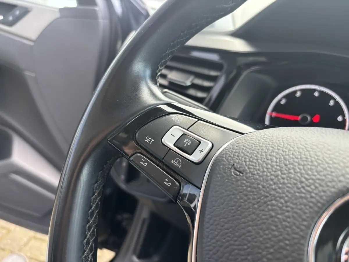 1.0 TSI Comf.l. Bus.