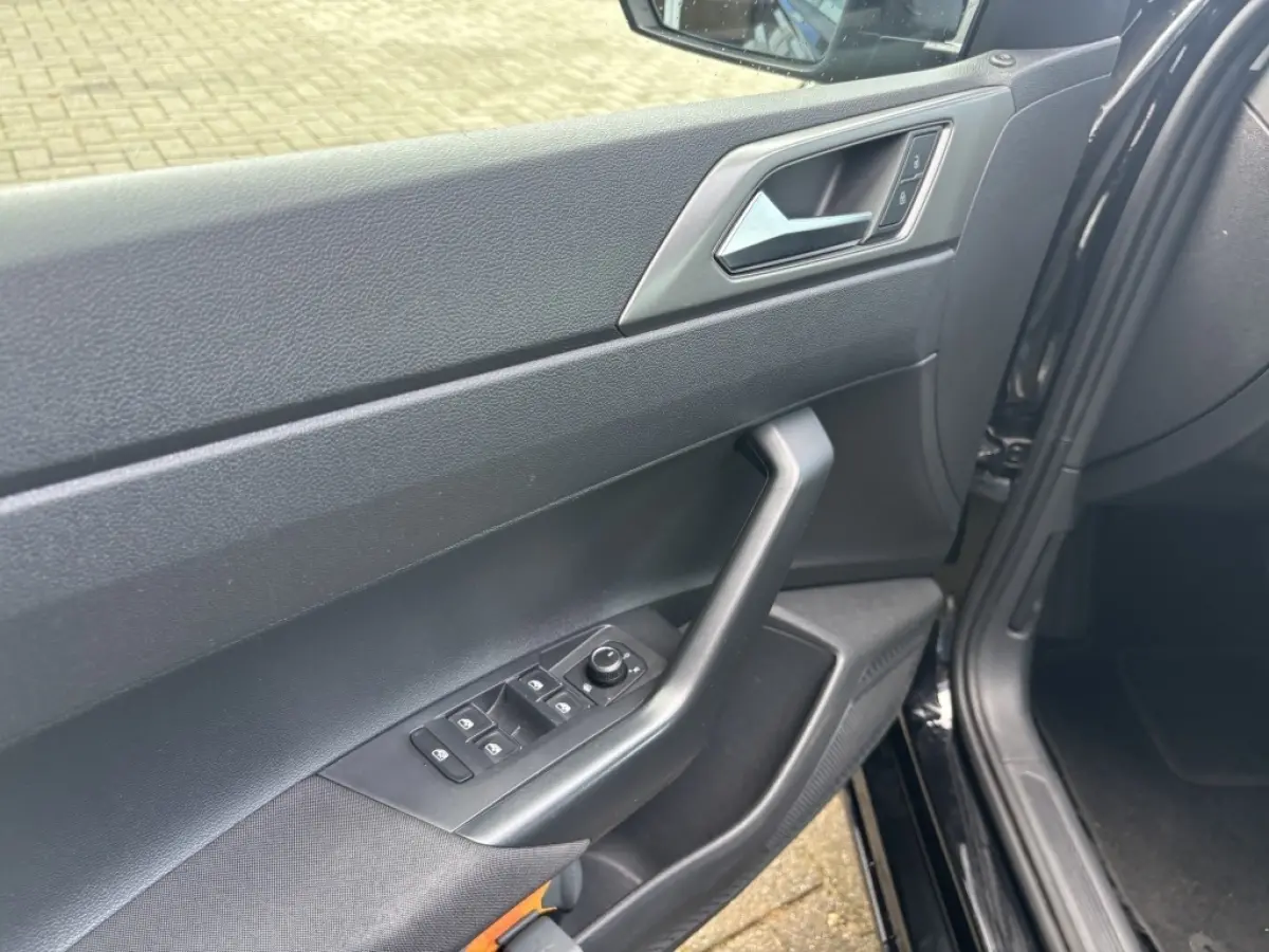 1.0 TSI Comf.l. Bus.