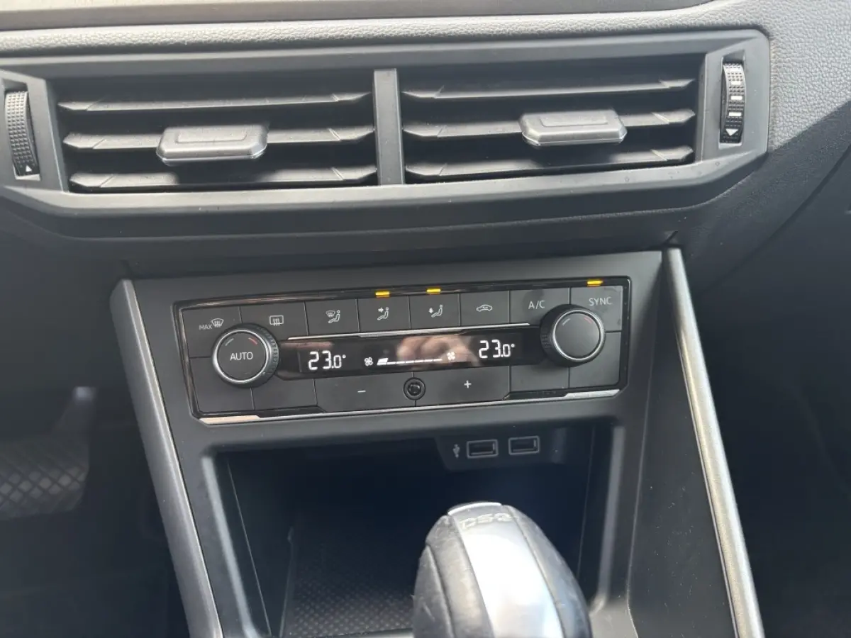 1.0 TSI Comf.l. Bus.