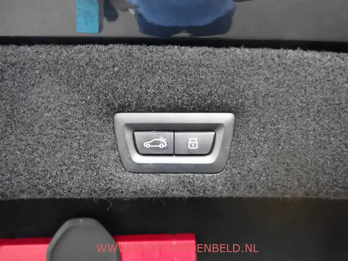 eDrive 106 kWh !! EX BTW 53.636 !! SOH 94% / HEAD-UP / SOFT-CLOSE / ACTIVE-STEERING / 360*