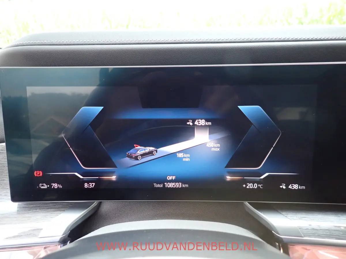 eDrive 106 kWh !! EX BTW 53.636 !! SOH 94% / HEAD-UP / SOFT-CLOSE / ACTIVE-STEERING / 360*