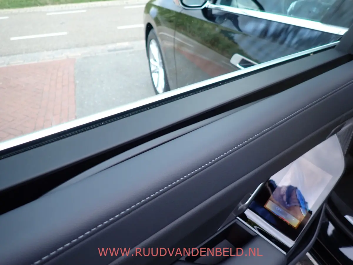 eDrive 106 kWh !! EX BTW 53.636 !! SOH 94% / HEAD-UP / SOFT-CLOSE / ACTIVE-STEERING / 360*