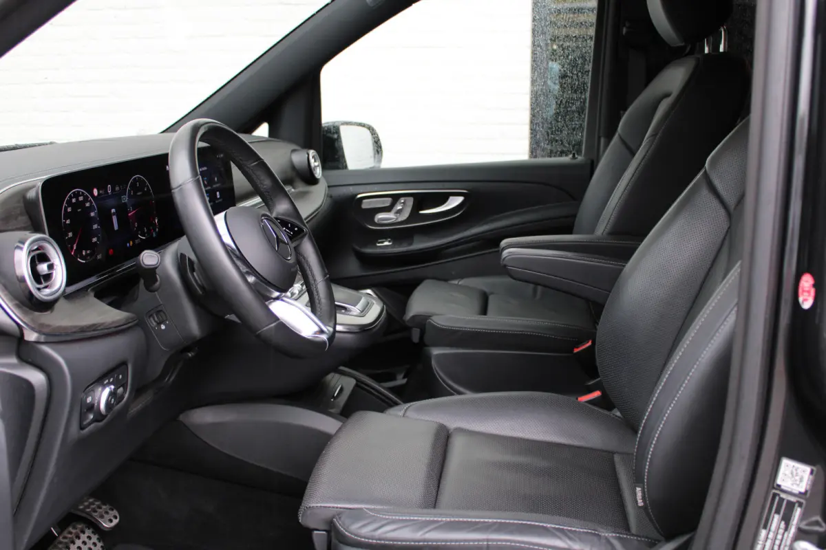 300d / Exclusive / AMG / DC / 4-Matic / Elec Stoelen / 360 Cam / Burmester / Vol Opties / NIEUWSTAAT.