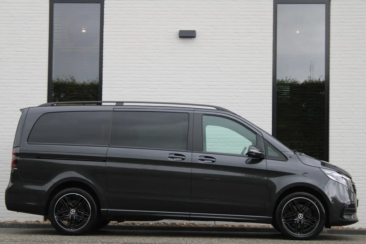 300d / Exclusive / AMG / DC / 4-Matic / Elec Stoelen / 360 Cam / Burmester / Vol Opties / NIEUWSTAAT.