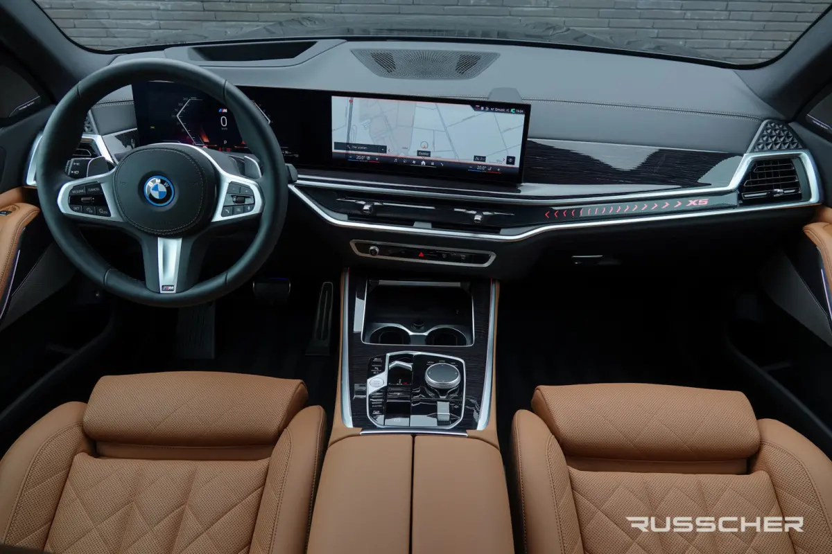 xDrive50e 490Pk X-Drive | M-Sport Pro | Shadowline | Luchtvering | Panoramadak | 360° Camera | Harman-Kardon | Head Up Display | Trekhaak | 22''
