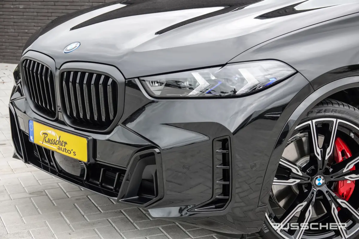 xDrive50e 490Pk X-Drive | M-Sport Pro | Shadowline | Luchtvering | Panoramadak | 360° Camera | Harman-Kardon | Head Up Display | Trekhaak | 22''