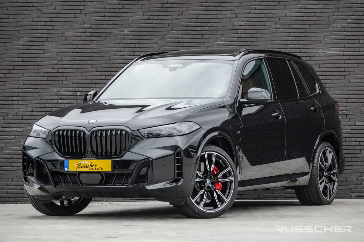 xDrive50e 490Pk X-Drive | M-Sport Pro | Shadowline | Luchtvering | Panoramadak | 360° Camera | Harman-Kardon | Head Up Display | Trekhaak | 22''