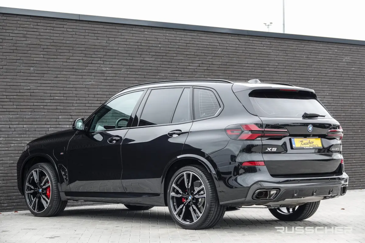 xDrive50e 490Pk X-Drive | M-Sport Pro | Shadowline | Luchtvering | Panoramadak | 360° Camera | Harman-Kardon | Head Up Display | Trekhaak | 22''