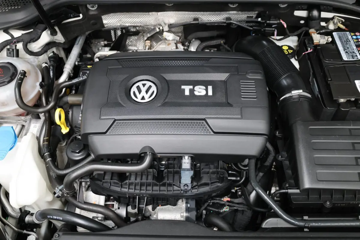 2.0 TSI GTI Performance LED/VIRTUAL/S.VERWARMING/19" LMV/ACC/ECC/LINE/12 MDN GARANTIE!