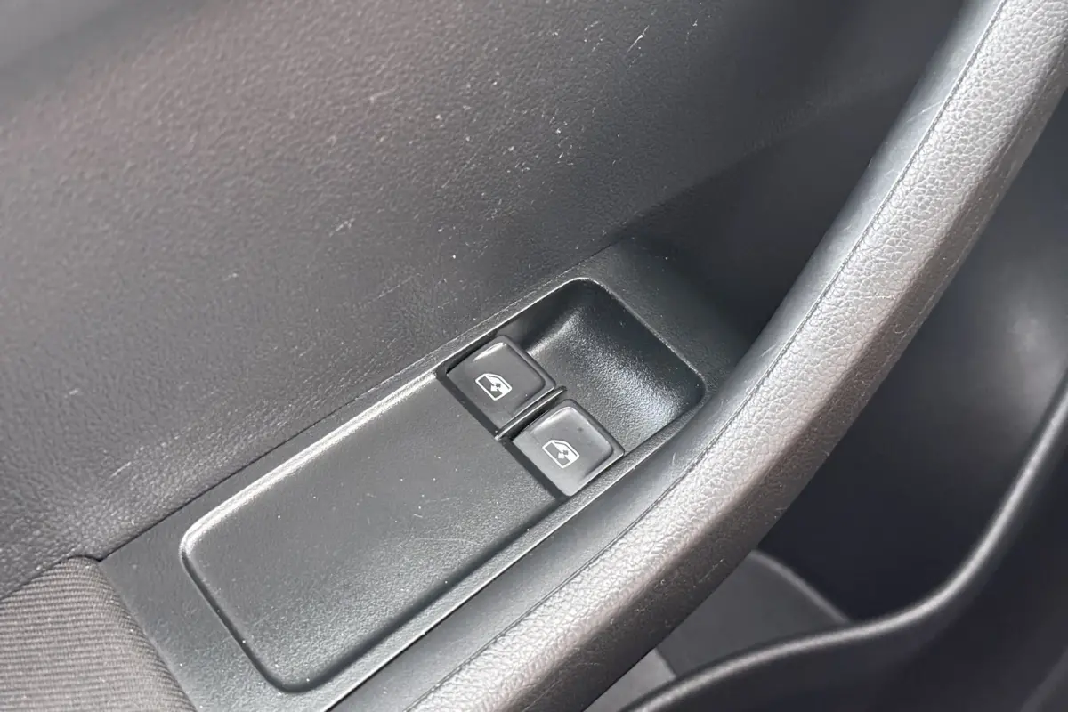 1.0 96 PK TSI Business Carplay Adapt.Cruise Park.sens