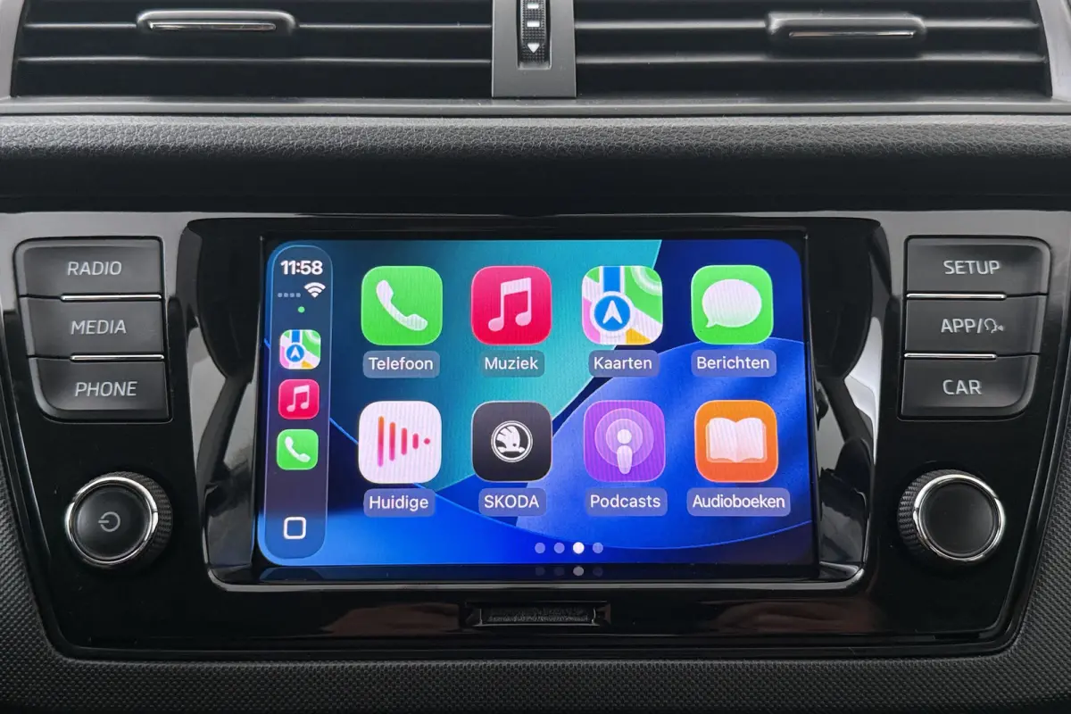 1.0 96 PK TSI Business Carplay Adapt.Cruise Park.sens