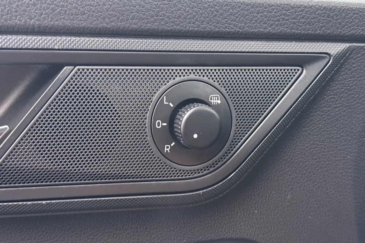1.0 96 PK TSI Business Carplay Adapt.Cruise Park.sens