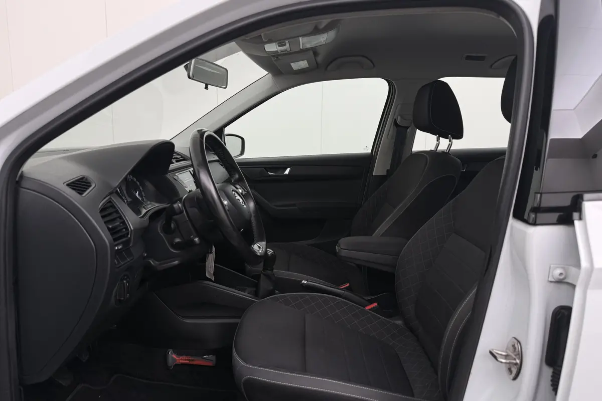 1.0 96 PK TSI Business Carplay Adapt.Cruise Park.sens