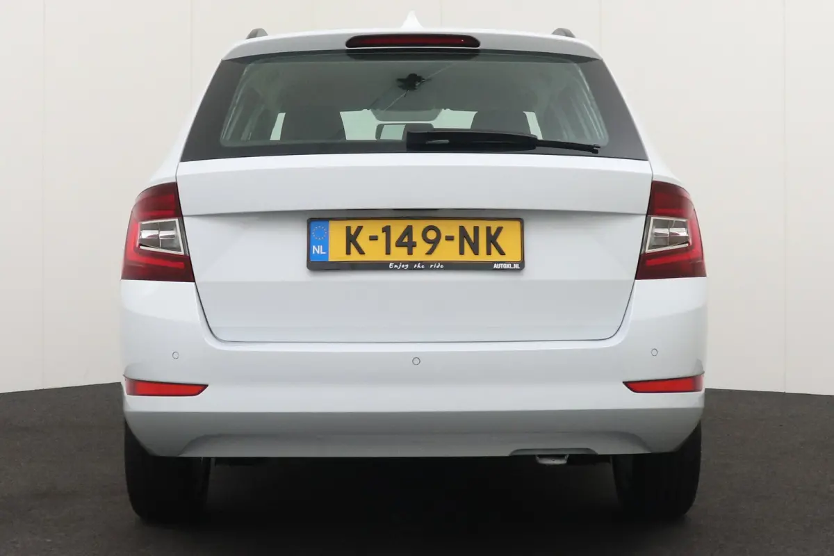 1.0 96 PK TSI Business Carplay Adapt.Cruise Park.sens