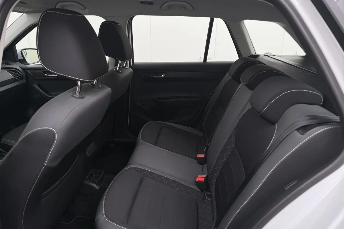 1.0 96 PK TSI Business Carplay Adapt.Cruise Park.sens