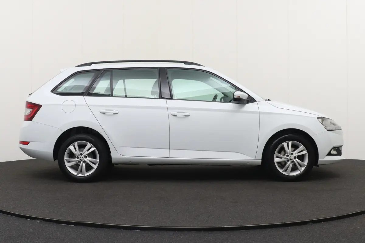 1.0 96 PK TSI Business Carplay Adapt.Cruise Park.sens