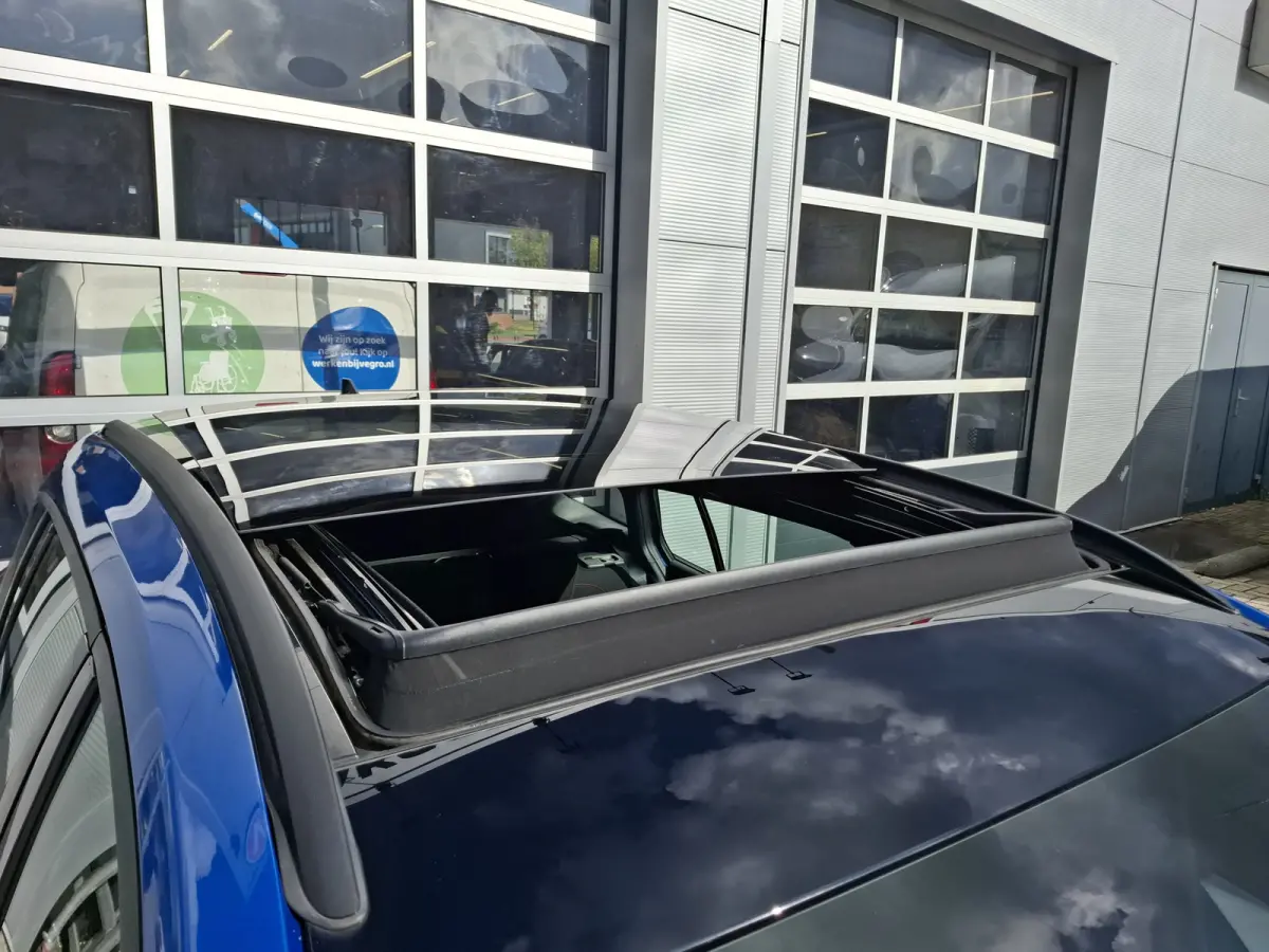 1.0 EcoBoost MHEV ST-Line business | Navigatie/Android/Apple Carplay | LMV 17" | Cruise Control Adaptief | Elektrisch Glazen Panoramadak | Stuur/Voorstoelen/Voorruit Verwarmd | Airco |