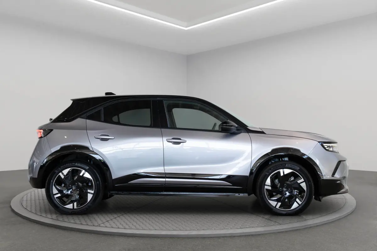 GS 54 kWh | SOH 97% | Navigatie | Camera | Adaptive Cruise | LED Matrix Koplampen | Apple Carplay & Android Auto |