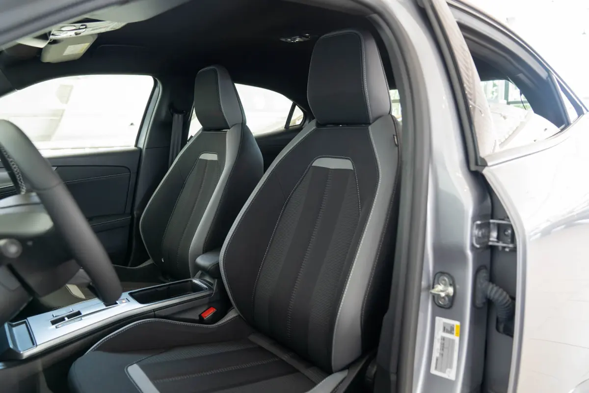 GS 54 kWh | SOH 97% | Navigatie | Camera | Adaptive Cruise | LED Matrix Koplampen | Apple Carplay & Android Auto |
