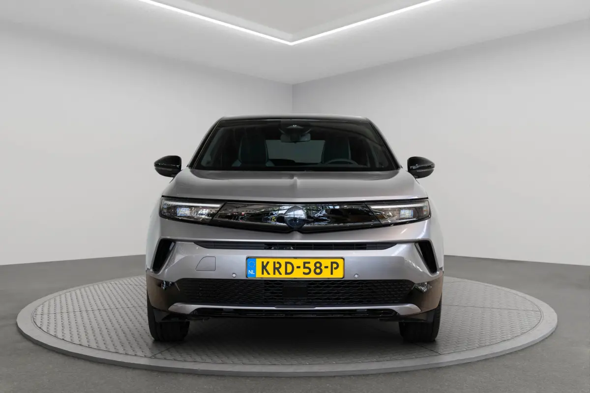 GS 54 kWh | SOH 97% | Navigatie | Camera | Adaptive Cruise | LED Matrix Koplampen | Apple Carplay & Android Auto |