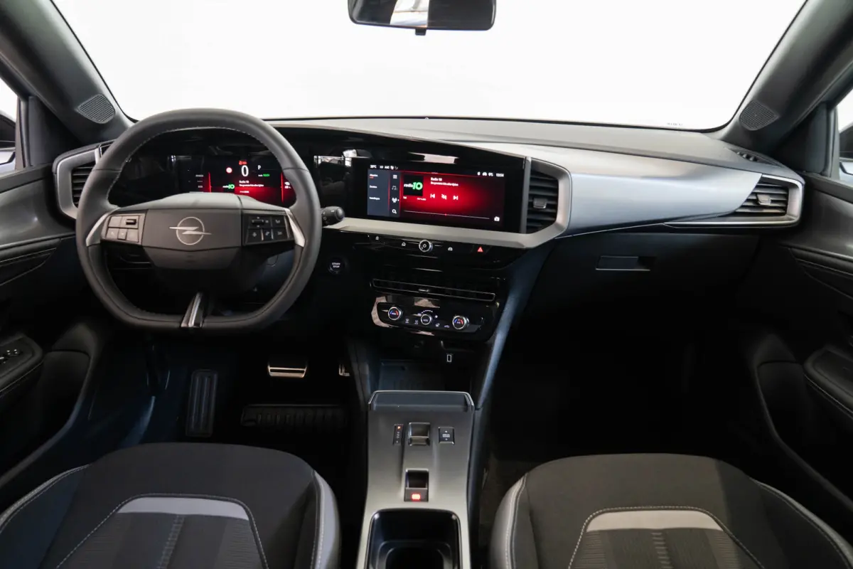GS 54 kWh | SOH 97% | Navigatie | Camera | Adaptive Cruise | LED Matrix Koplampen | Apple Carplay & Android Auto |